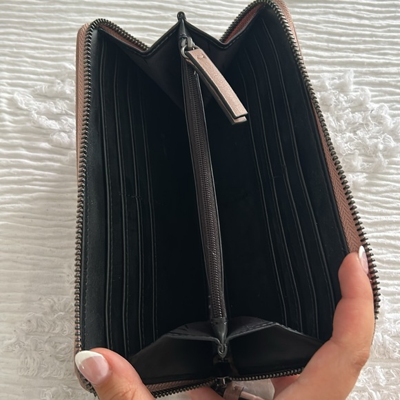 Nude pink wristlist - Picture 3 of 5